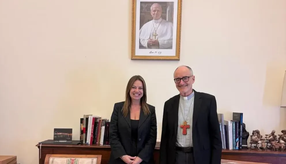 Sandra Pettovello expuso la gestión social ante el Vaticano y presentó el informe “Museo de la Corrupción”