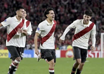 River goleó a Blooming, se metió en octavos de la Sudamericana y espera rivales en el sorteo
