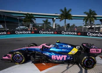 Colapinto brilla en Miami: igualó su mejor clasificación y largará 8° en el Sprint