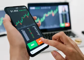 Un hombre perdió casi 11 millones de pesos en una estafa virtual con falsas inversiones