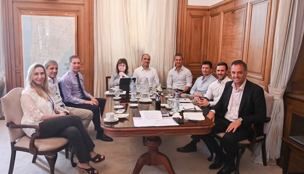 Estrategia legislativa en Balcarce 50: la mesa política define prioridades en el Congreso y proyecta reformas comerciales