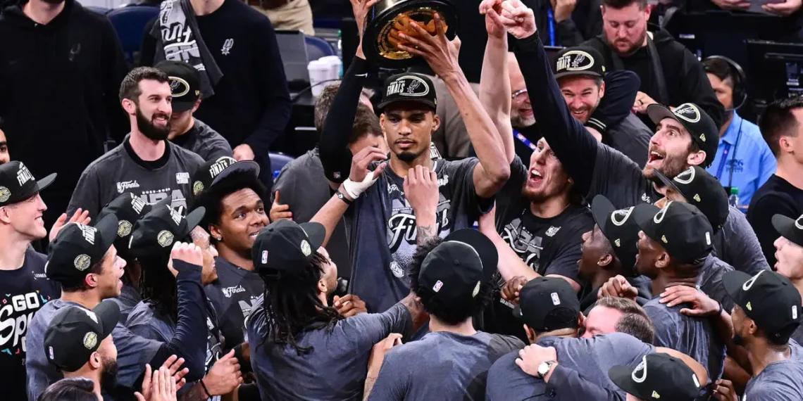 San Antonio dio el golpe en Oklahoma y llego a la final de la NBA después de 12 años