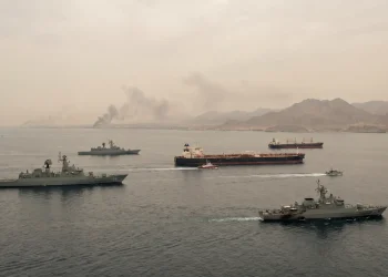 En medio de las negociaciones, Irán lanza nuevas amenazas a Trump: “La Armada que cree destruida lo mandará al fondo del mar”