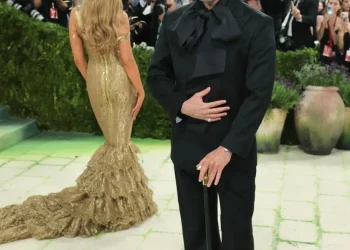 El arte de envejecer: Bad Bunny sacude la Met Gala 2026 con un potente manifiesto visual
