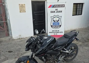 Recuperan en 25 de Mayo una moto robada en Mendoza: circulaba con patente «melliza»