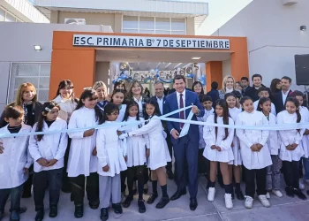 Nuevas obras escolares en Chimbas: Orrego inauguró una escuela primaria y un ENI con fondos provinciales