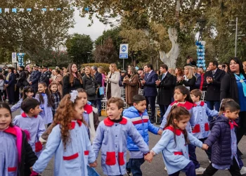 Santa Lucía se vistió de patria con el tradicional desfile de los jardines municipales