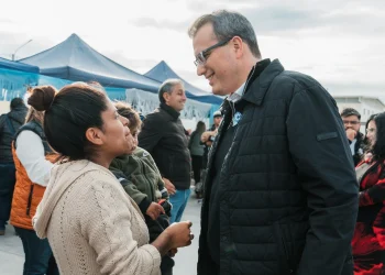 «Rawson en Comunidad» desembarcó en Valle Grande con un operativo integral de obras y servicios