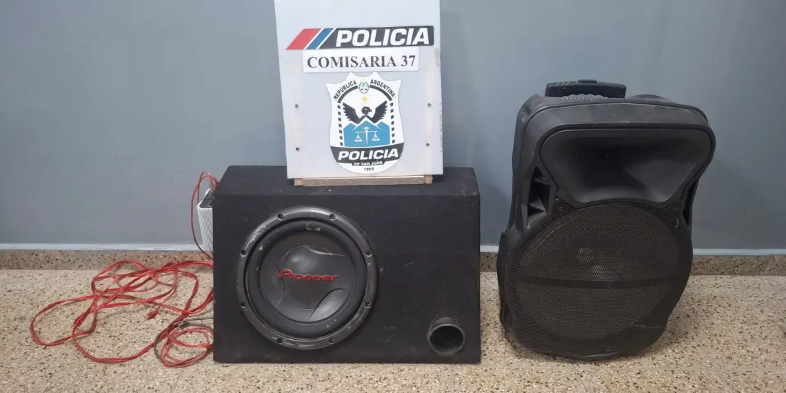 Allanamiento en Caucete: secuestran más de 30 vehículos y equipos de audio
