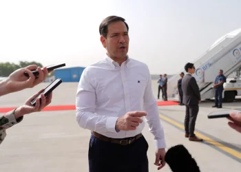 Diplomacia petrolera en el Golfo: EE. UU. avanza en una propuesta sólida para reabrir el estrecho de Ormuz, pero Trump frena el optimismo