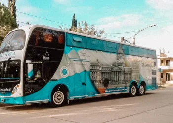 Cultura federal sobre ruedas: el Bibliomóvil del Congreso llega a San Juan y devolverá un tesoro histórico restaurado de Sarmiento