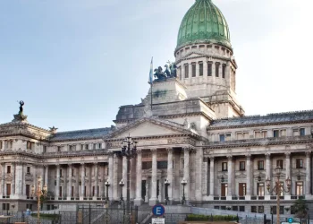 Agenda legislativa: el Ejecutivo ingresó los proyectos de regulación del lobby y el «Súper RIGI» a la Cámara de Diputados