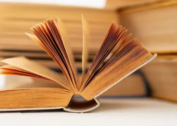 Nueva estafa millonaria en Rivadavia: quiso vender un libro y le robaron 8 millones de pesos