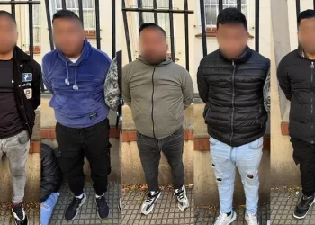 Cayeron cinco falsos mecánicos en Balvanera tras intentar estafar a un jubilado con el truco de la «rueda rota»