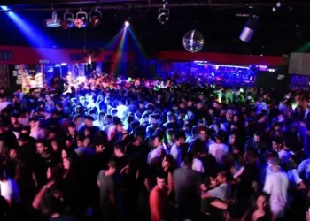 Clausuran boliche en Capital por un «after» clandestino: había 100 personas de fiesta a las 11 de la mañana