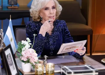 El esperado regreso de Mirtha Legrand a la televisión tras superar su cuadro de bronquitis