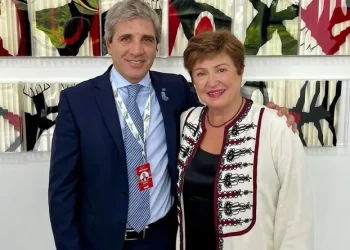 El FMI aprobó la segunda revisión del acuerdo y habilitó un desembolso por US$ 1.000 millones