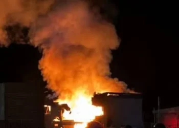 Tragedia y escombros: tres muertos, entre ellos un bebé, por una violenta explosión en un edificio