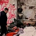 Lo filmó una cámara oculta mientras robaba y la Policía lo despertó en una casa abandonada
