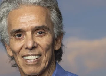 Jairo llega a San Juan con un espectáculo sinfónico imperdible junto a la Orquesta de la UNSJ