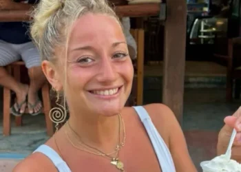 Tragedia en Australia: una joven rosarina de 26 años murió tras el vuelco de un colectivo en Queensland