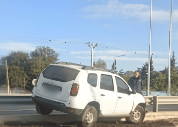 Un conductor dio positivo de alcoholemia tras chocar contra un guardarraíl en Capital