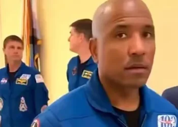 Acusaron a los astronautas de Artemis II de que el viaje a la luna fue falso