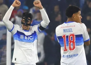 Copa Libertadores: Universidad Católica venció a Barcelona y dejó a Boca en el abismo