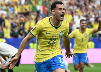 Brasil sufrió pero sigue en carrera: remontada agónica ante Japón