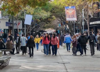 Día del Padre con aire fresco y un mensaje picante en San Juan: se escribe un nuevo capítulo de la interna comercial