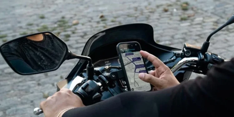 Emboscada en el barrio Valle Grande: pidieron un viaje por Uber Moto y asaltaron al chofer a pedradas
