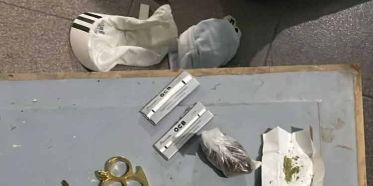 Desbaratan a una banda acusada de usurpar una vivienda y utilizarla como búnker de drogas