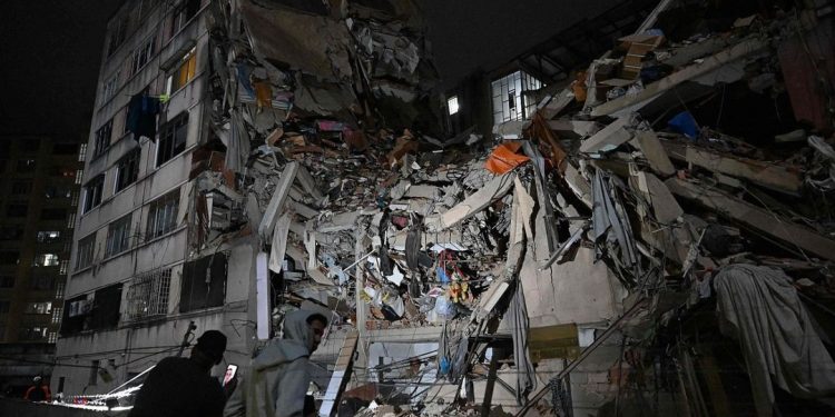 Tragedia humanitaria en Venezuela: la cifra oficial de muertos asciende a 164 y hay casi mil heridos tras el doble terremoto