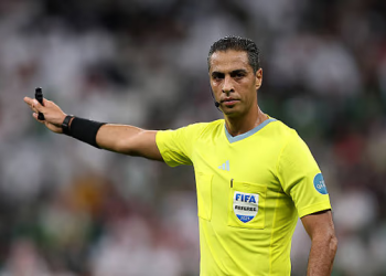 El mejor de Egipto, abogado y riguroso: quién es el árbitro para Argentina vs. Austria