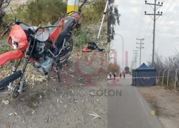 Domingo trágico: un joven de 18 años perdió la vida tras perder el control de su moto e impactar contra un poste