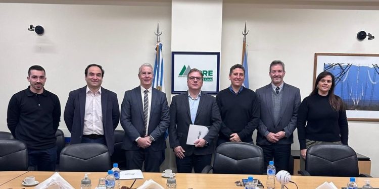 San Juan modernizará su red eléctrica con la instalación de 4.000 medidores inteligentes para la industria
