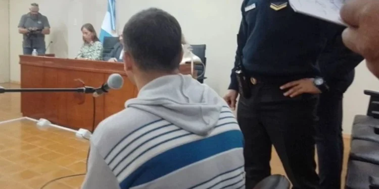 Un tribunal de impugnación define si confirma la condena de 5 años por violencia y abuso a una menor