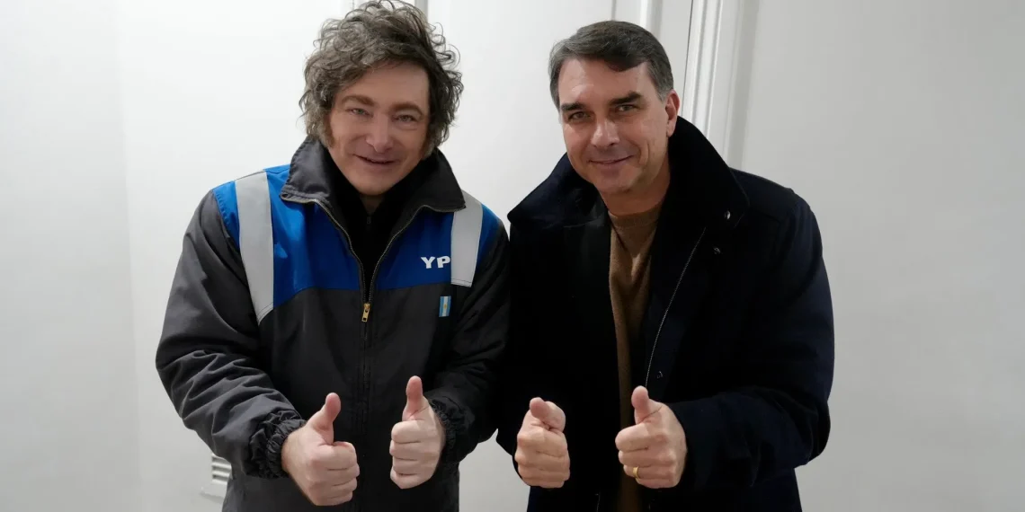 Milei y Bolsonaro: la alianza que busca teñir de azul a Brasil