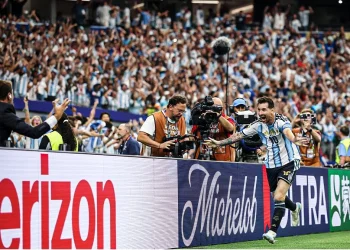Para la historia: Reviví los goles del 2-0 de Argentina y el récord mundial de Messi