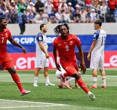 Suiza pisó fuerte en Los Ángeles: goleó a Bosnia y comanda el Grupo B
