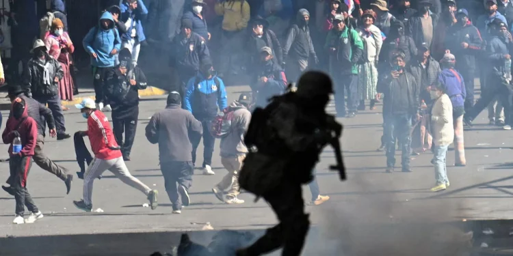 Bolivia bajo estado de excepción: las restricciones que rigen en todo el país tras más de 50 días de conflicto social