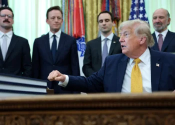 Trump condiciona diálogo con Irán a inspecciones nucleares y advierte sobre el estrecho de Ormuz