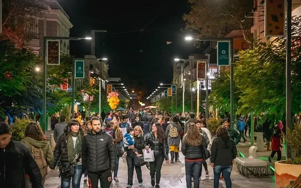 Pese al avance cambiario, los comercios de San Juan sostienen los precios ante la necesidad de ventas