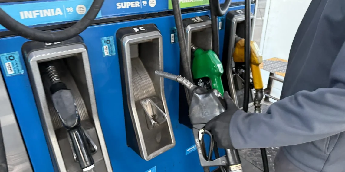Combustibles estables: las razones por las que la caída del petróleo no abaratará la nafta en San Juan