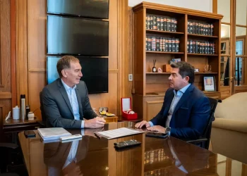 Santilli recibió al gobernador Marcelo Orrego en Casa Rosada