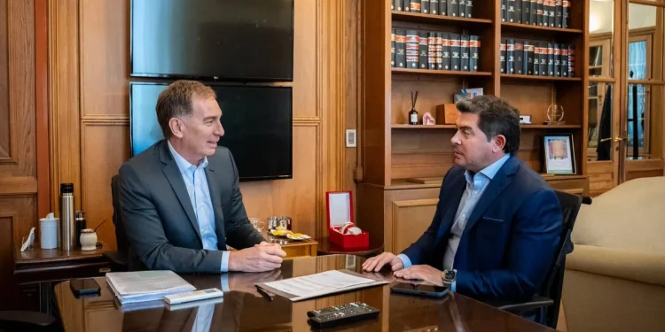Santilli recibió al gobernador Marcelo Orrego en Casa Rosada