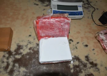 Detienen a una mujer que viajaba de Iguazú a San Juan con más de dos kilos de cocaína pegados al cuerpo
