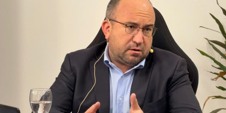 Miodowsky en Radio Colón: “El vecino puede estar de acuerdo o no, pero las obras están a la vista”