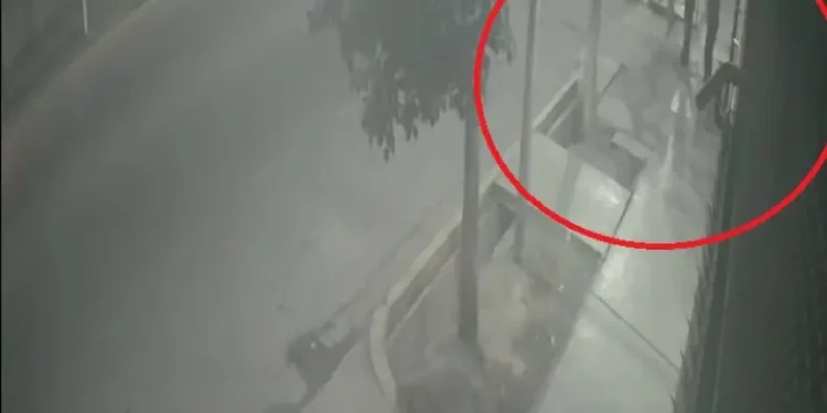 «¿Querés que te meta un tiro?»: violento asalto armado en una lomoteca de Chimbas duró apenas 14 segundos