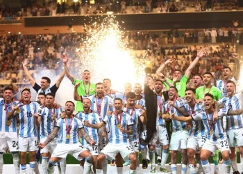 Argentina vuelve al número 1 del ranking FIFA, pero se enciende la alarma por una histórica «maldición»